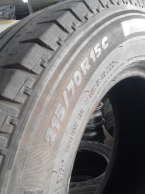 215/70R15  มิชิลิน มี 1 เส้น TEL.081-427-3941