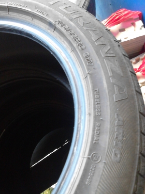 205/55R16 BRIDGESTONE TURANZA   มี ชุด 4 เส้น TEL.081-427-3941