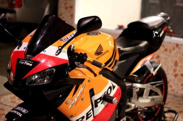 CBR600RR ปี04 ลายแข่งฮอนด้า รถสวย ท่อleovine ทะเบียนพร้อมโอน /รับเทิน CBR600RR ปี04 ลายแข่งฮอนด้า รถสวย ท่อleovine ทะเบียนพร้อมโอน /รับเทิน