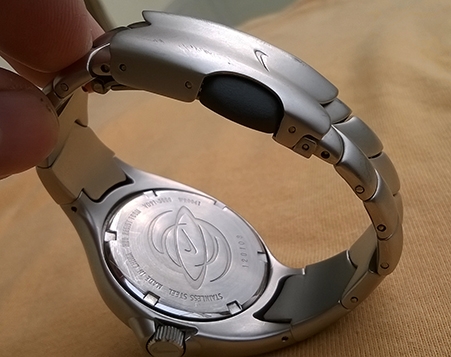 NIKE sport watch (Quartz) เรือน/สาย stainless สภาพเยี่ยม 95\%