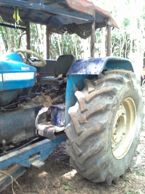 ขายรถไถ FORD 7610 turbo 2 เพลา เอกสารอินวอย 3 จาน ใบมีดดันหน้า ราคา 500000