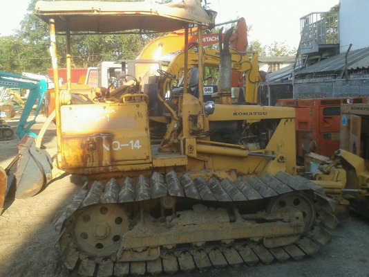 รถแทรคเตอร์ KOMATSU D20P-5 ตีนเ็ป็ด รถเก่าญี่ปุ่นแท้.