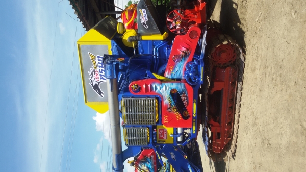 ขายรถเกี่ยวไทยเส็งเดี่ยวทรนงจ้าวพายุ สวยๆพร้อมใช้งานครับลดแล้ว ด่วนๆครับ