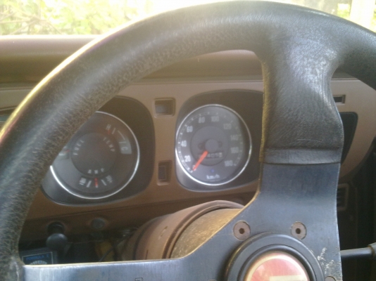 ขายมาสด้าน้อย 1300 ccสภาพสวย พร้อมใช้งาน ทะเบียนพึ่งขาด