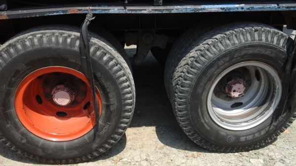 Nissan Diesel หัวลาก เครื่อง PE6 หางพื้นเรียบ 12 เมตร พานัส