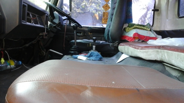 Nissan Diesel หัวลาก เครื่อง PE6 หางพื้นเรียบ 12 เมตร พานัส