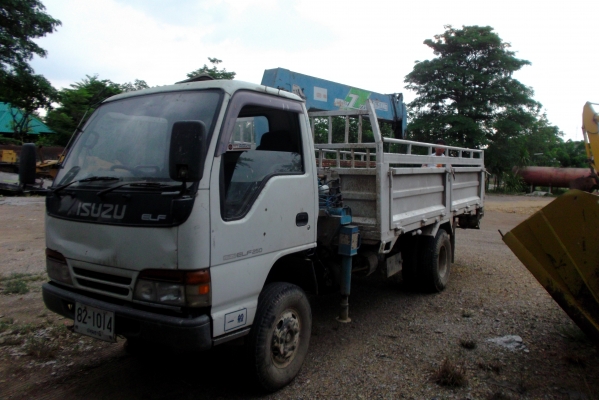 ขายด่วนรถ6ล้อประกอบเครือง4BB1ติดเครน2.5ตัน4ชัก5ปอก