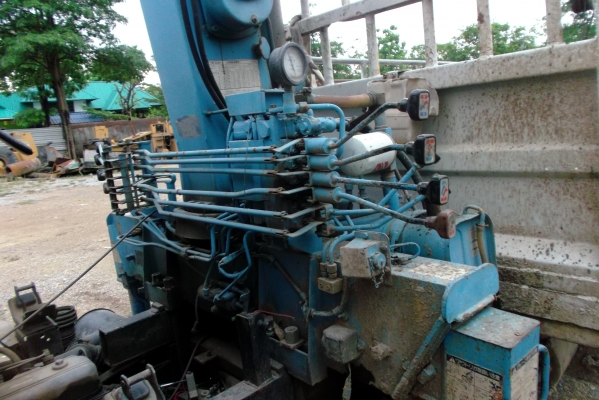 ขายด่วนรถ6ล้อประกอบเครือง4BB1ติดเครน2.5ตัน4ชัก5ปอก