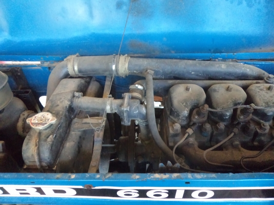 ขาย785000บาทรถ10ล้อเทเลอร์อีซูซุร็อก195แรง สวยพร้อมใช้