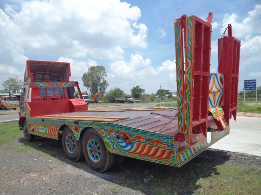 ขาย785000บาทรถ10ล้อเทเลอร์อีซูซุร็อก195แรง สวยพร้อมใช้