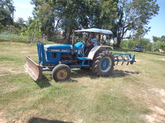 ขาย785000บาทรถ10ล้อเทเลอร์อีซูซุร็อก195แรง สวยพร้อมใช้