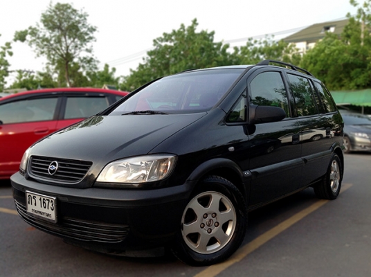 ใครหารถครอบครัวสวยๆเชิญทางนี้เลยครับวิ่งน้อย แค่ 80,000 km ไม่เคยติดแก๊ส ไมล์แท้ครับ