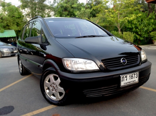 ใครหารถครอบครัวสวยๆเชิญทางนี้เลยครับวิ่งน้อย แค่ 80,000 km ไม่เคยติดแก๊ส ไมล์แท้ครับ