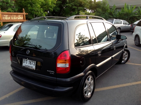 ใครหารถครอบครัวสวยๆเชิญทางนี้เลยครับวิ่งน้อย แค่ 80,000 km ไม่เคยติดแก๊ส ไมล์แท้ครับ