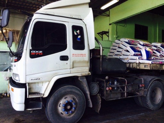 ขายหัวลากเด้กก้า270พร้อมหางพื้นเรียบ3เพลา