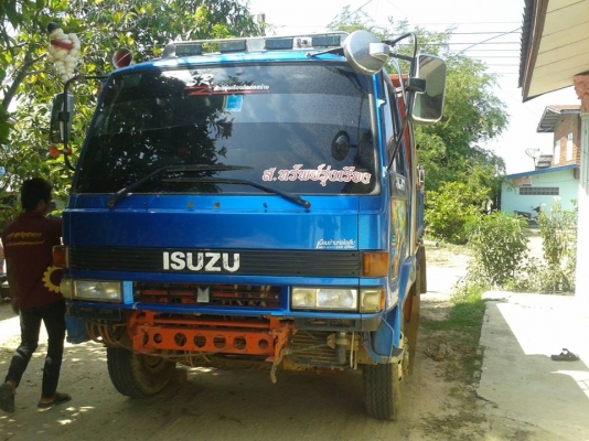 หกล้อดัมพ์ ร็อคกี้ 195 เล่มทะเบียนไม่มี มีเเต่ใบอินวอยซ์ ต่อจากอู่สงวนศักดิ์  รถสวยพร้อมใช้งาน