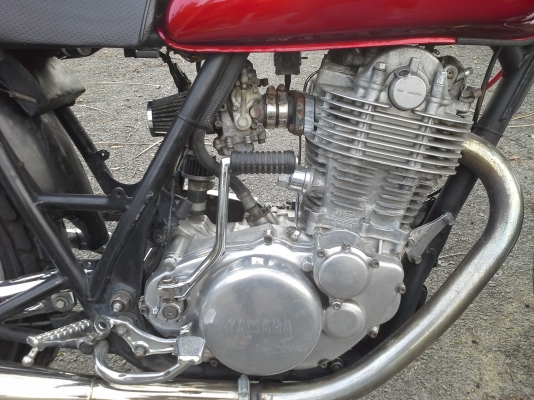 ขายYamaha Sr400cc.เครื่องแน่น สภาพตามรูป ไฟติดครบ ยางพอได้ครับ