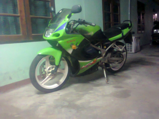 <<ปรับราคาใหม่ขายด่วน>>คาวาซากิ zx 150 cc สองจังจังหวะตัวแรง   13500 บาท