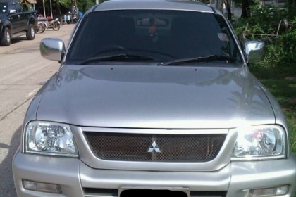 มิตซูบิชิสตาดาร์ สีบรอน 4 ประตูสภาพดี ปี 2004