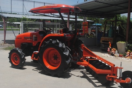 ขายรถไถ Kubota L 3608 (4WD) พร้อมผานหลัง รถสภาพเดิม สีเดิมครับ ขายรถไถ Kubota L 3608 (4WD) พร้อมผานหลัง รถสภาพเดิม สีเดิมครับ