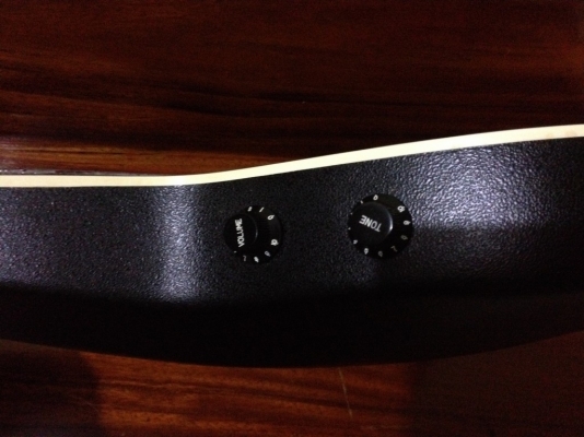 กีต้าโปร่งไฟฟ้าหลังเต่า ReeD MAN TOKYO IN JAPANสภาพ90สวยๆ