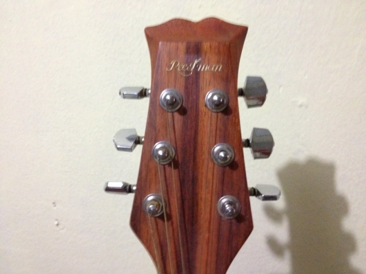 กีต้าโปร่งไฟฟ้าหลังเต่า ReeD MAN TOKYO IN JAPANสภาพ90สวยๆ