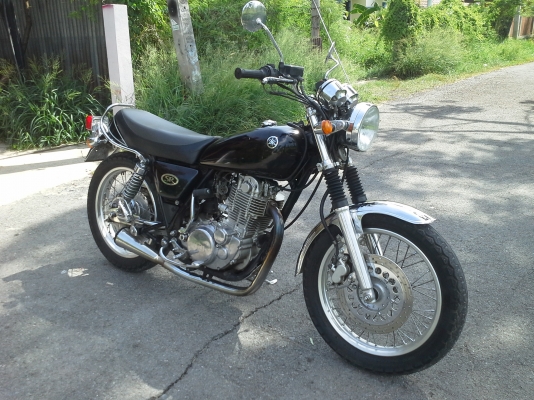 ขายYamaha Sr400cc.ปี2002 เครื่องแน่น สภาพตามรูป ไฟติดครบ