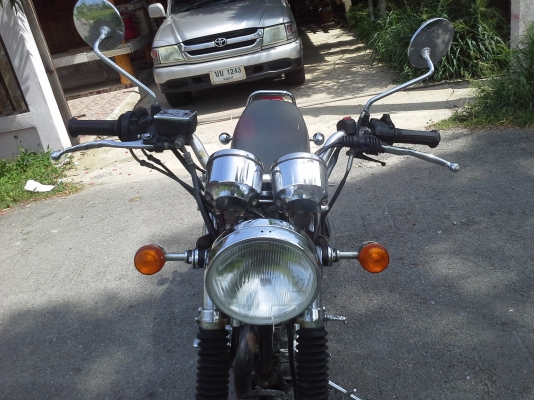 ขายYamaha Sr400cc.ปี2002 เครื่องแน่น สภาพตามรูป ไฟติดครบ