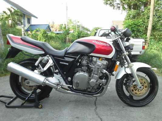 ขาย Honda Cb1000cc.เอกสารอินวอยร์+สรรพสามิตรถพร้อมใช้ครับ