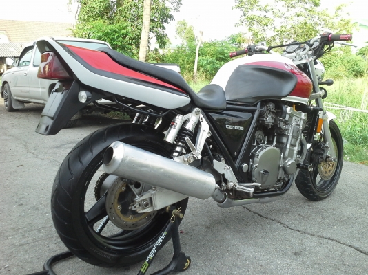 ขาย Honda Cb1000cc.เอกสารอินวอยร์+สรรพสามิตรถพร้อมใช้ครับ