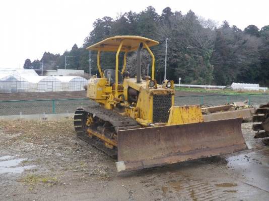 ขายด่วนรถแทรคเตอร์ตีนตะขาบ Mitsubishi  BD2F ใบมีด 6 ทิศทางนำเข้าเองจากญี่ปุ่นโดยตรง สภาพสวย