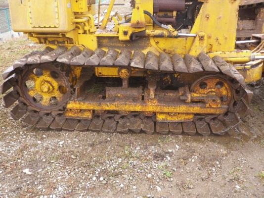 ขายด่วนรถแทรคเตอร์ตีนตะขาบ Mitsubishi  BD2F ใบมีด 6 ทิศทางนำเข้าเองจากญี่ปุ่นโดยตรง สภาพสวย