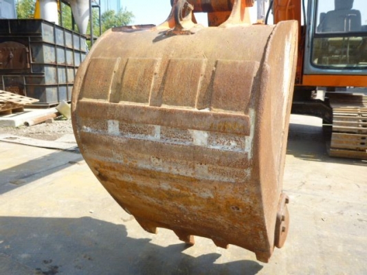 ขายด่วน Hitachi EX60-3  ใบแทรค 60 มีลายหัวเจาะ   ใช้งานมา 3000 ชม. เก่าญี่ปุ่นยังไม่เคยใฃ้งานในไทย สภาพสวยมาก ๆๆ