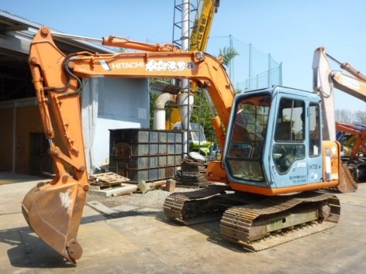 ขายด่วน Hitachi EX60-3  ใบแทรค 60 มีลายหัวเจาะ   ใช้งานมา 3000 ชม. เก่าญี่ปุ่นยังไม่เคยใฃ้งานในไทย สภาพสวยมาก ๆๆ