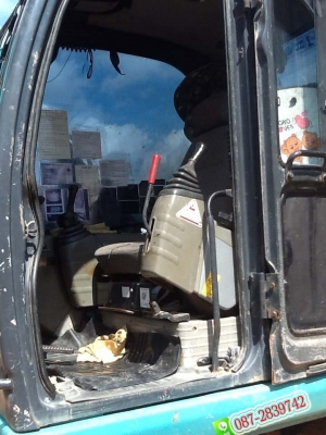 ขายรถแบคโฮ KOBELCO SK135SR  11,3XX ชม.