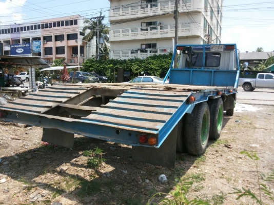 รถบรรทุก 10 ล้อ 2 เพลา  MITSUBISHI ปี 2532  รุ่น FN526 ราคา 590,000 บ.