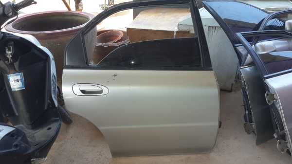 ขายประตูaccord 94 ไฟก้อนเดียว ขายประตูaccord 94 ไฟก้อนเดียว