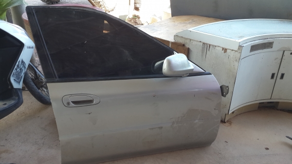 ขายประตูaccord 94 ไฟก้อนเดียว ขายประตูaccord 94 ไฟก้อนเดียว