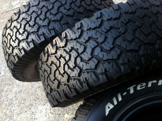 ขายยาง BF Goodrich All-terrain ขนาด 265 70 r16 ปี3211