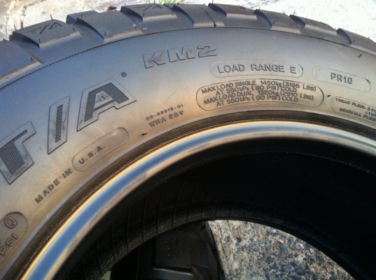 ขายยาง BF Goodrich Mud-Terrain KM2 265 70 r17 ดอก1.2ซม