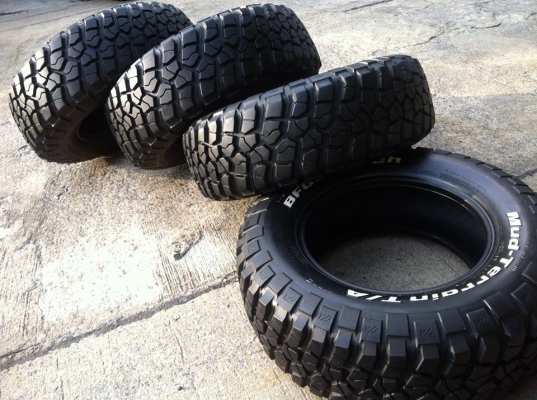 ขายยาง BF Goodrich Mud-Terrain KM2 265 70 r17 ดอก1.2ซม