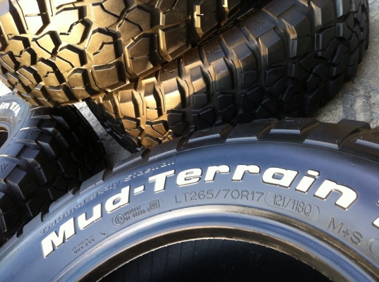 ขายยาง BF Goodrich Mud-Terrain KM2 265 70 r17 ดอก1.2ซม