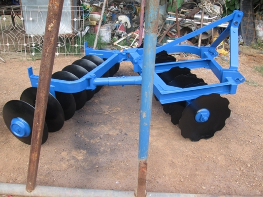 ผานฟอร์ด   ผานพรวน หรือ ซอย   18  จานครับ