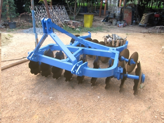 ผานฟอร์ด   ผานพรวน หรือ ซอย   18  จานครับ