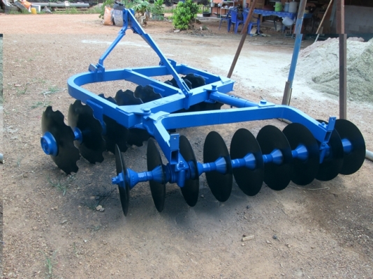 ผานฟอร์ด   ผานพรวน หรือ ซอย   18  จานครับ