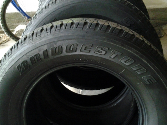 ยาง บริสโตน 255/65/17 ปี12 ดอกหนาๆนุ่มๆ
