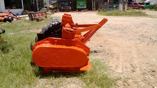 มีอุปกรณ์แทรกเตอร์ขายหลายอย่าง สำหรับแทรกเตอร์ 45 แรง โรตารี่ ผานดัน ผานพรวน ผานไถบุกเบิก คีบอ้อย