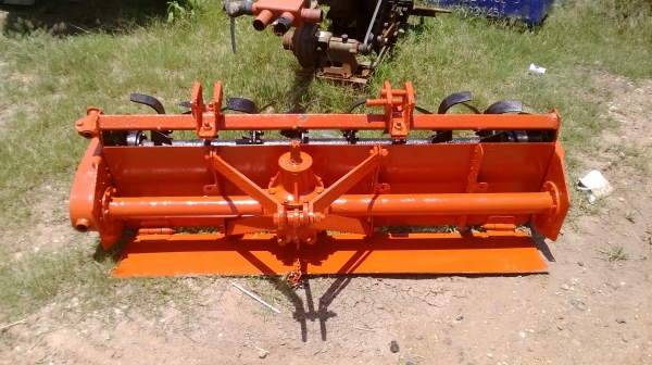 มีอุปกรณ์แทรกเตอร์ขายหลายอย่าง สำหรับแทรกเตอร์ 45 แรง โรตารี่ ผานดัน ผานพรวน ผานไถบุกเบิก คีบอ้อย