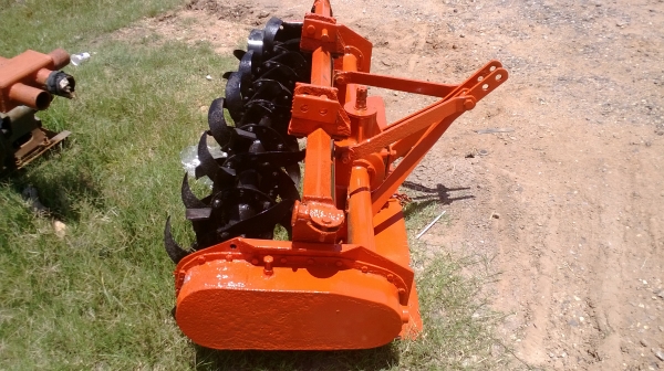 มีอุปกรณ์แทรกเตอร์ขายหลายอย่าง สำหรับแทรกเตอร์ 45 แรง โรตารี่ ผานดัน ผานพรวน ผานไถบุกเบิก คีบอ้อย