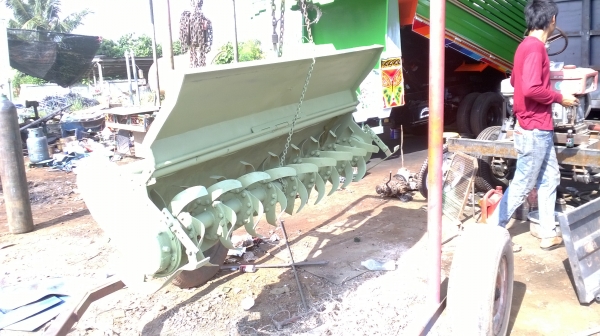 มีอุปกรณ์แทรกเตอร์ขายหลายอย่าง สำหรับแทรกเตอร์ 45 แรง โรตารี่ ผานดัน ผานพรวน ผานไถบุกเบิก คีบอ้อย